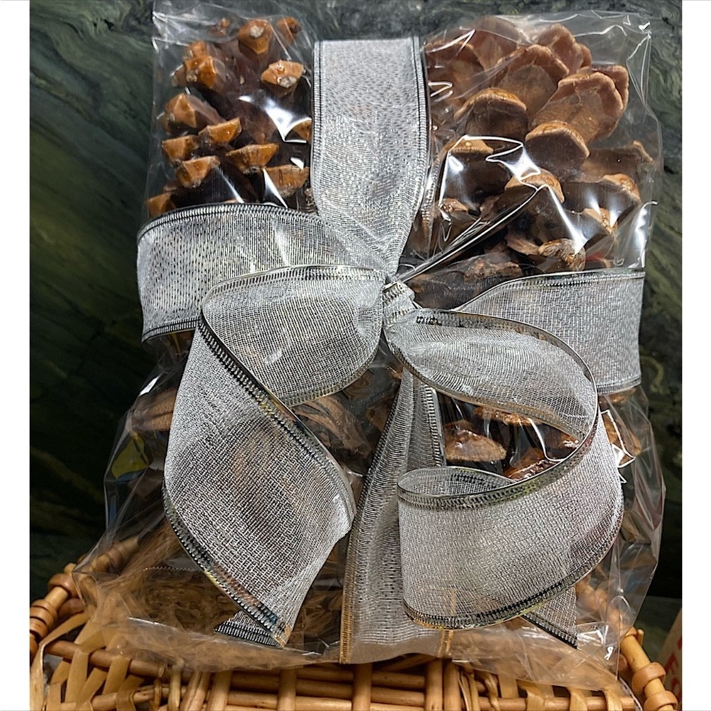 Cinnamon Apple Scented Pinecones From My Farm Organic - Picture 9 of 10